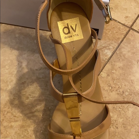 Wedge - Picture 2 of 2